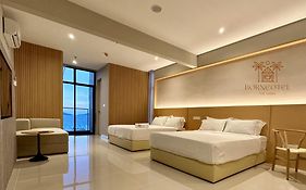 Borneotel The Shore Kk By Chg